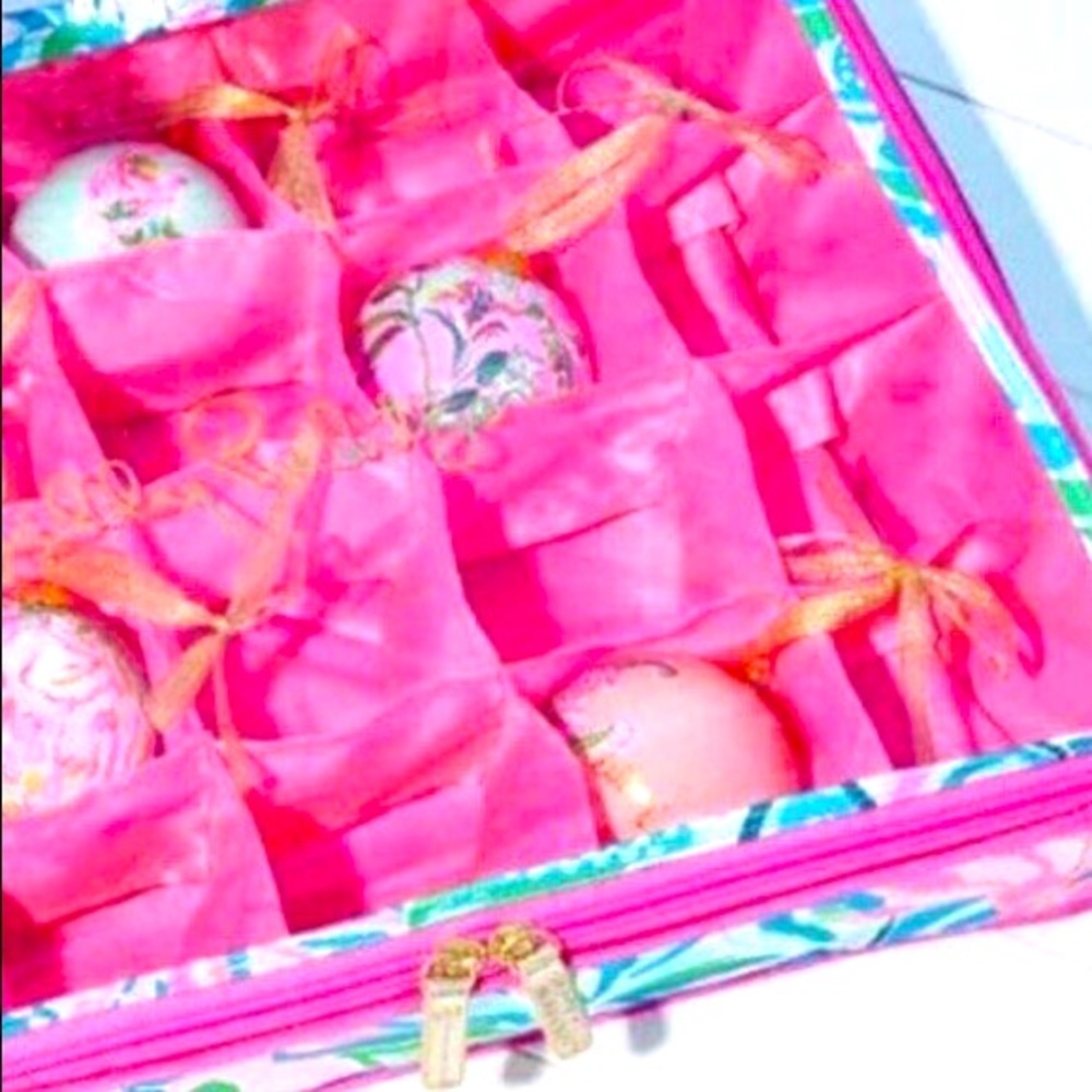 💎🎄•🌺Lilly Pulitzer xOrnament Storage Vibes🌸•💎🎄